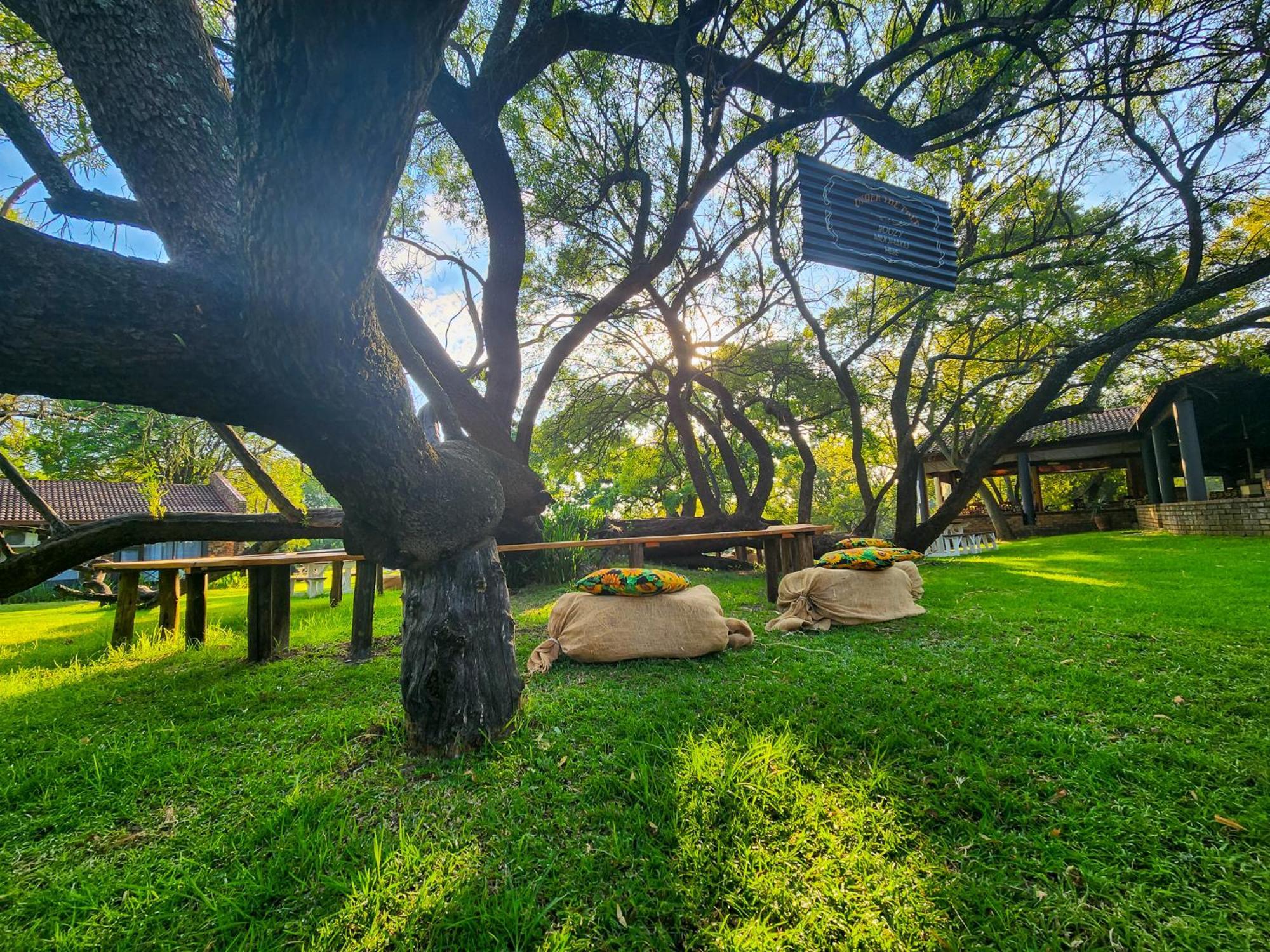 The Venue Country Hotel & Spa Pelindaba ภายนอก รูปภาพ
