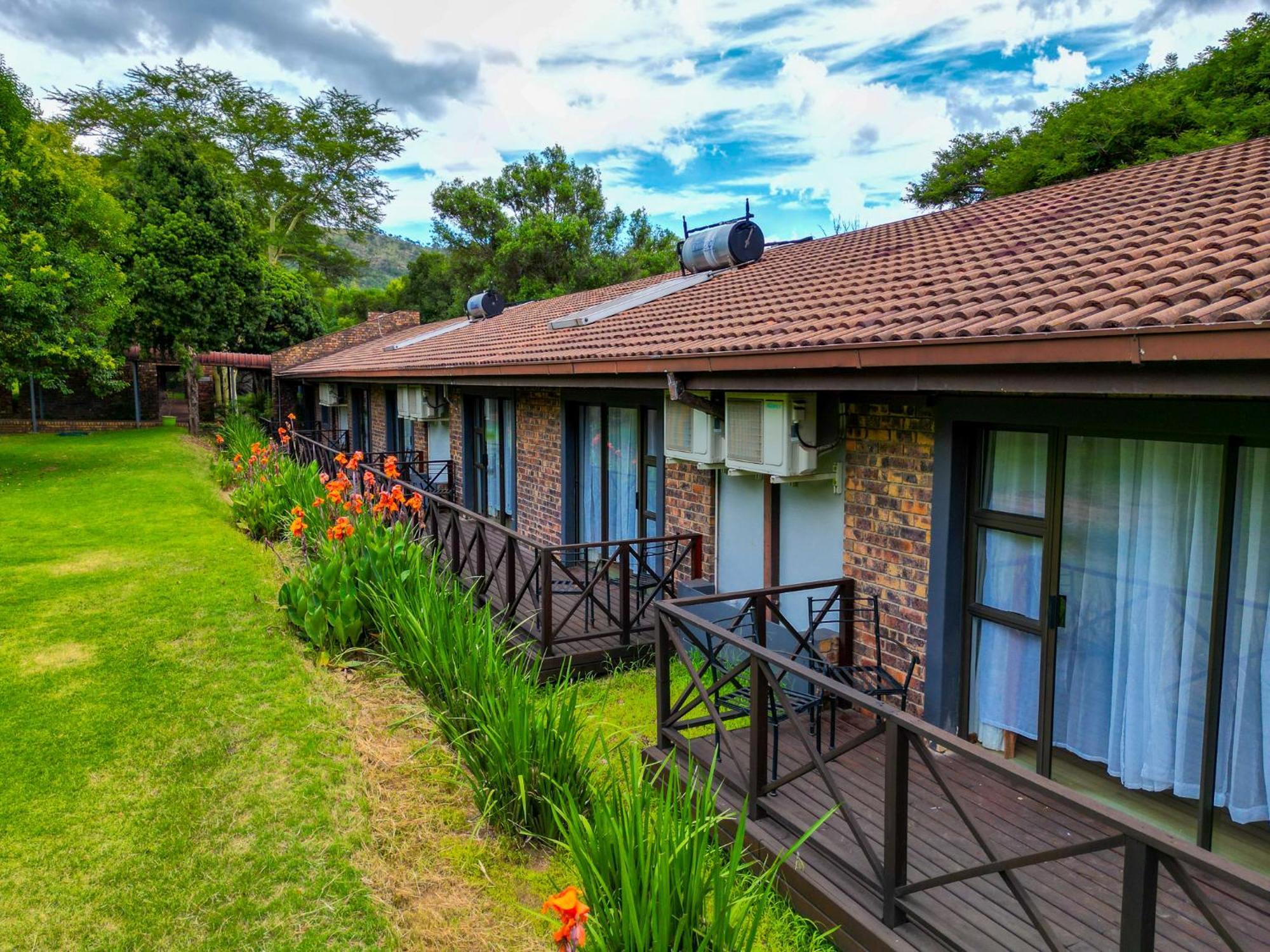 The Venue Country Hotel & Spa Pelindaba ภายนอก รูปภาพ
